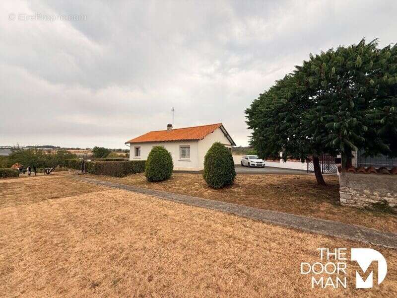 Maison 79400 - photo 10