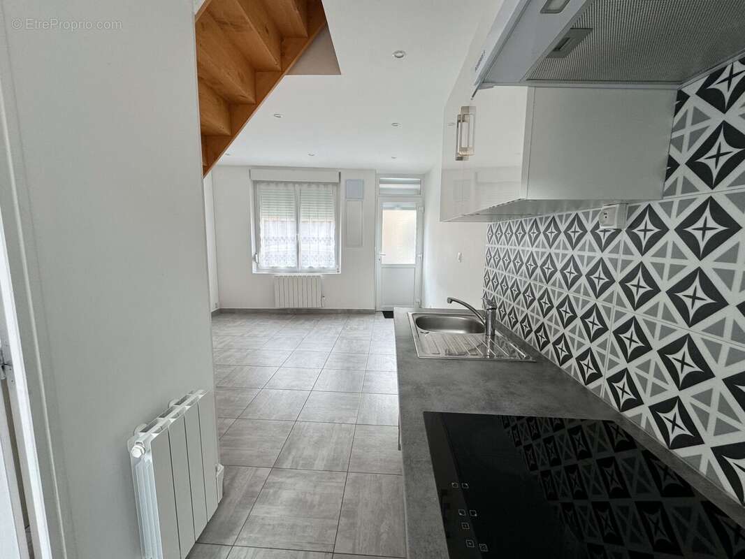Maison 38 m² à Moreuil  - photo 4