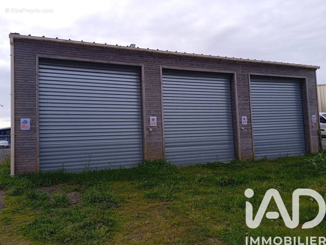 Photo 1 - Parking à TREGUIER