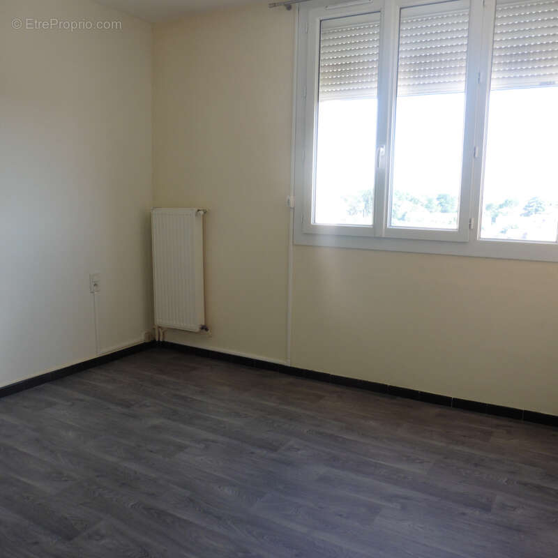 Appartement à PONT-SAINT-ESPRIT