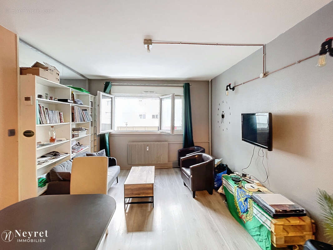 Appartement à SAINT-ETIENNE