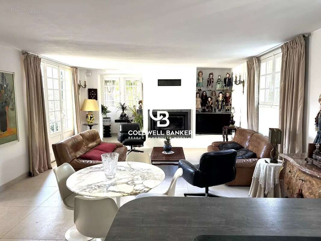 Maison à LE VESINET