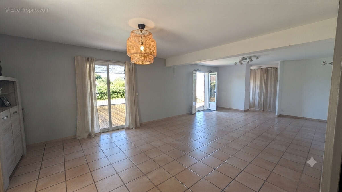 Grande villa 4 chambres jardin piscine - photo 9
