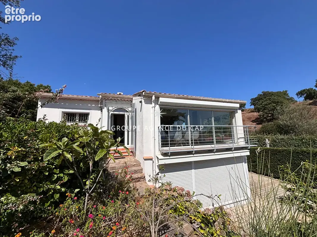 À vendre villa  6 pieces avec vue mer, piscine et parking, a pied des plages  aux issambres - photo 12