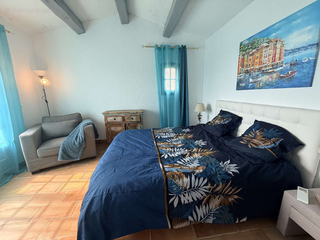 Maison à vendre 4 pièces LES ISSAMBRES (83) - photo 10