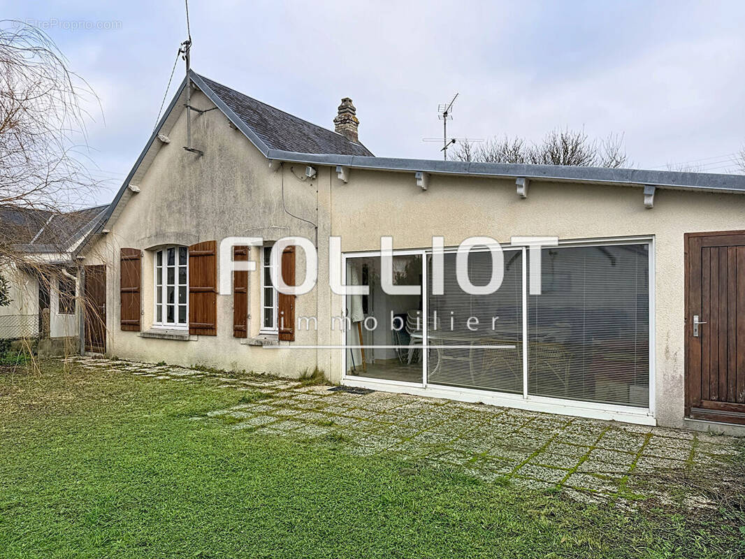 Maison à AGON-COUTAINVILLE