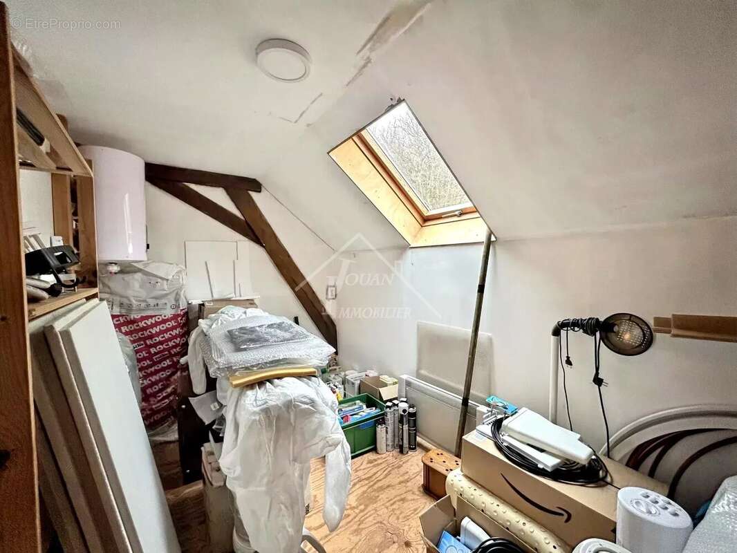 Maison à BELLENAVES