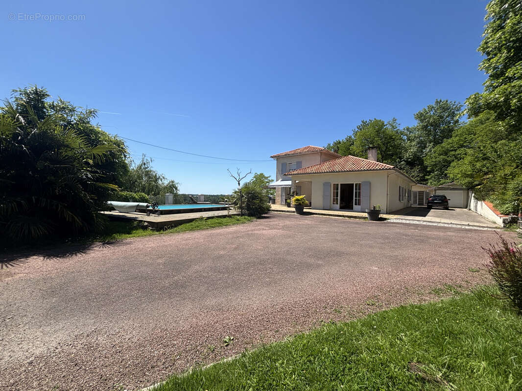 Maison à VILLENEUVE-SUR-LOT