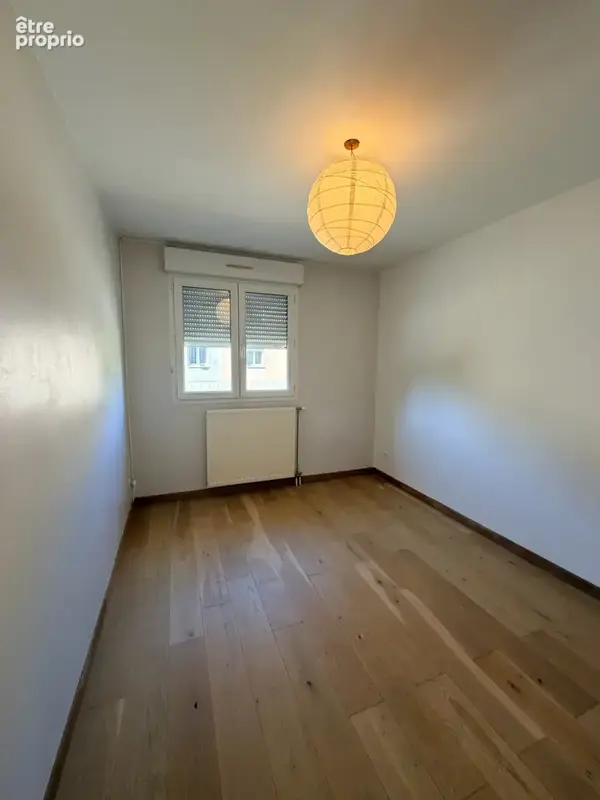 Poisat   T3 lumineux de 70 m2 avec terrasse couverte de 16 m2 sur la verdure - photo 4