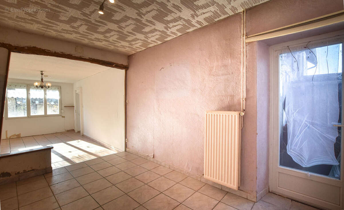 Maison à COULEVON