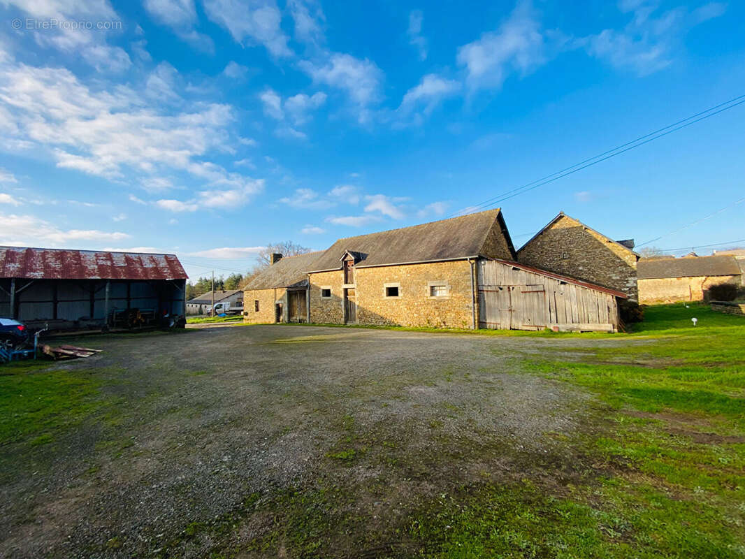 Maison à BAINS-SUR-OUST