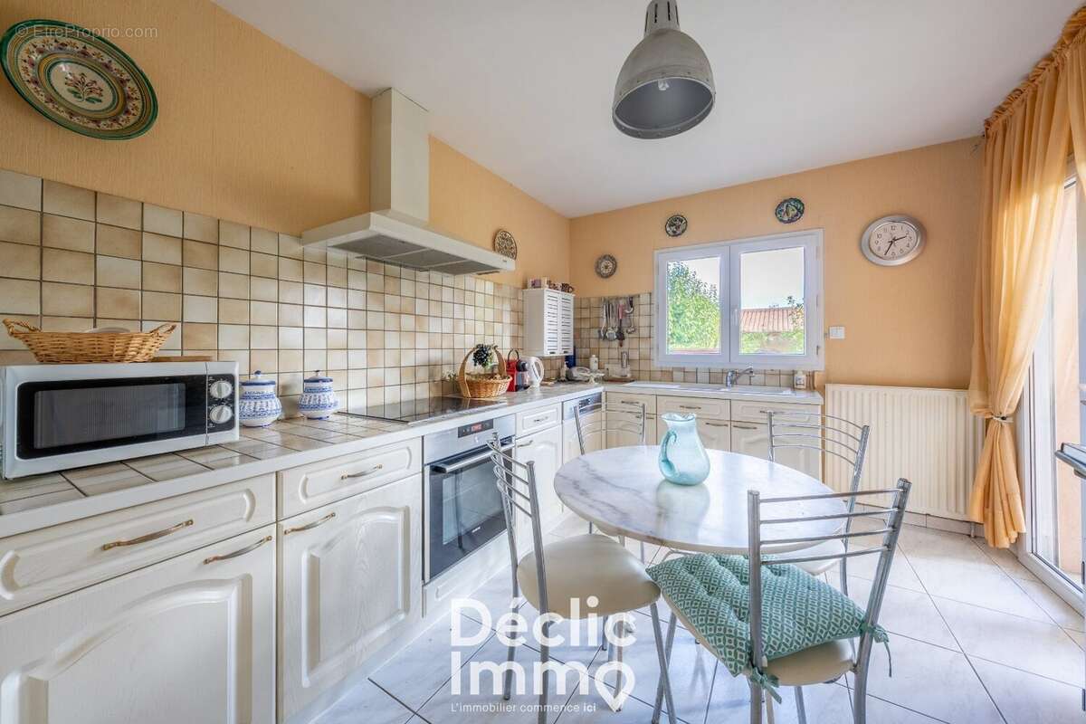 Maison à VILLENAVE-D&#039;ORNON