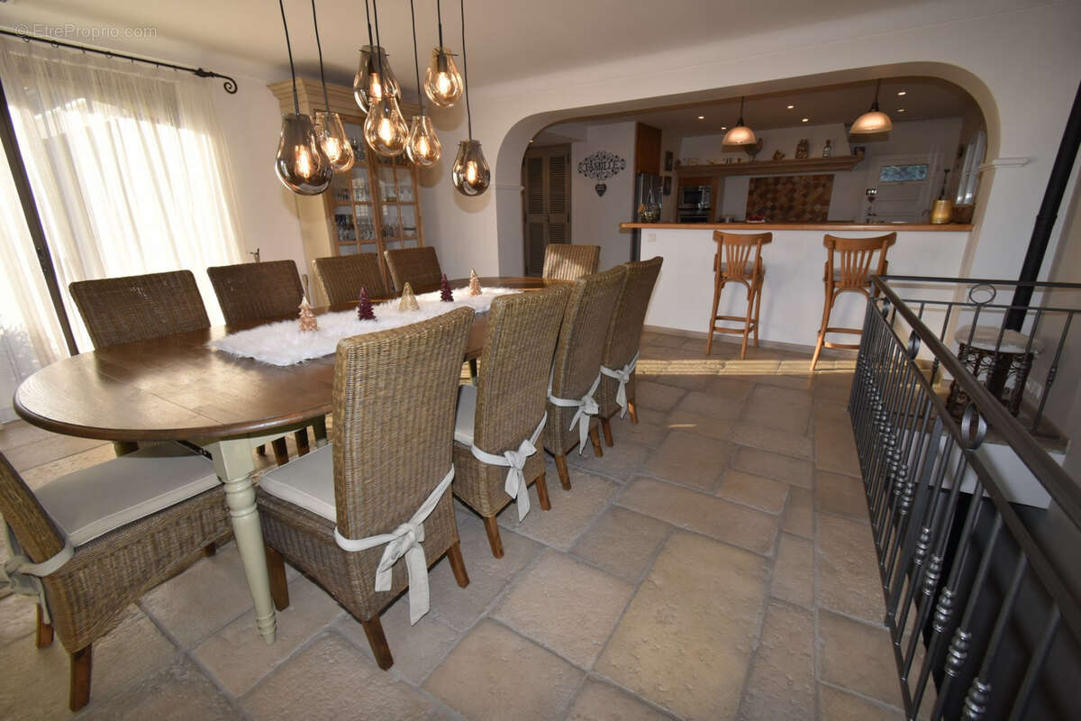 Maison à PLAN-DE-LA-TOUR