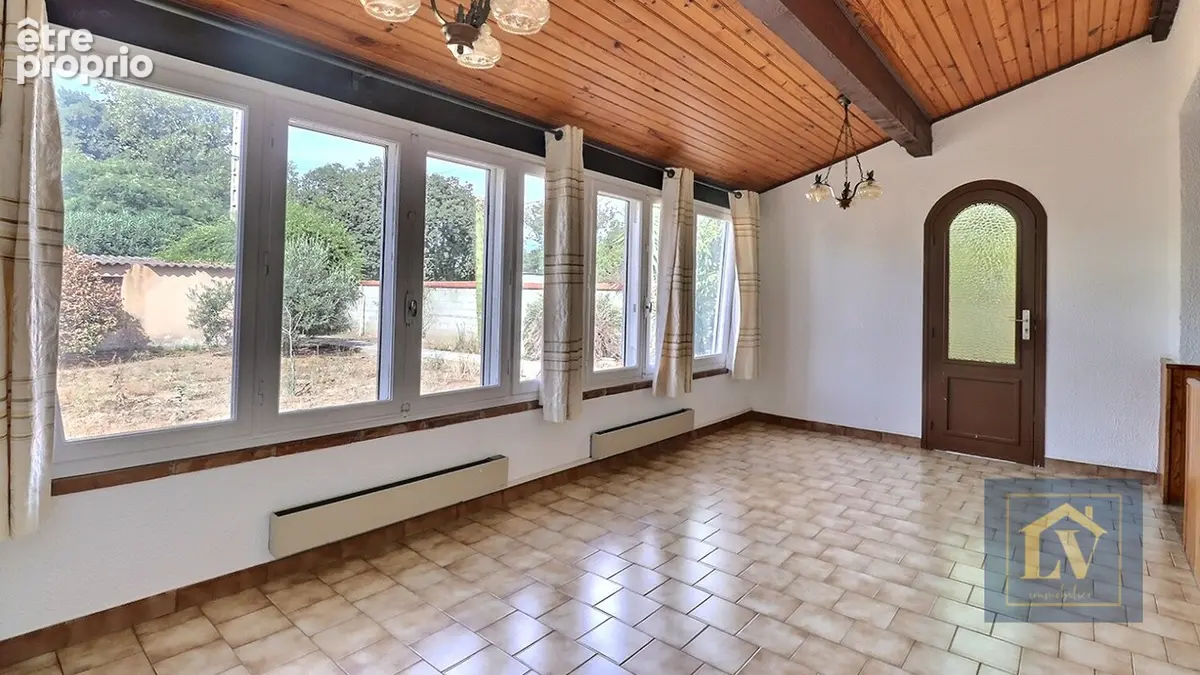 A vendre Maison de 5 pièces en 3 faces avec garage - photo 4