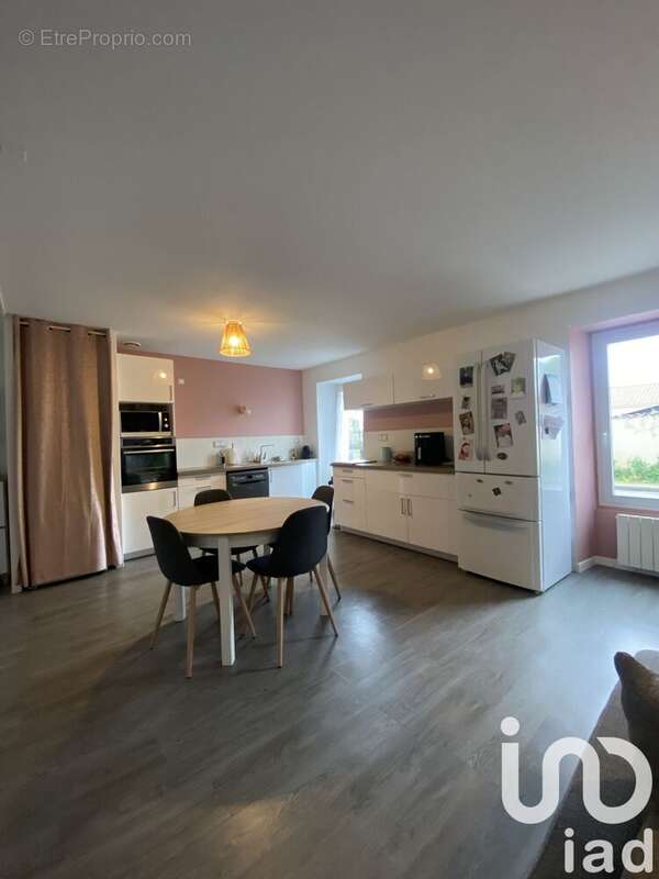 Photo 3 - Maison à VERINES