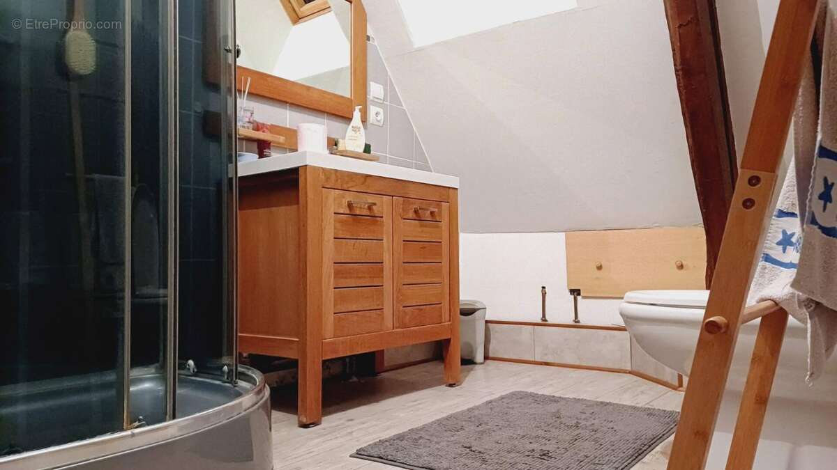 Maison 160 m² à Crisolles  - photo 5