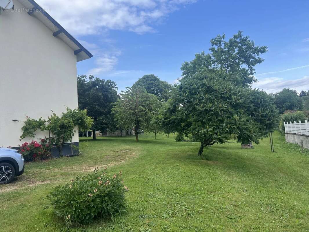 Maison à CHEVRIERES