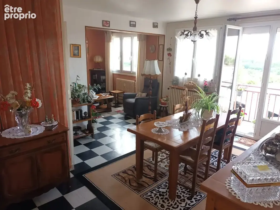 Appartement 4 pièces 81 m² à vendre à Montceau-Les-Mines (71300) - photo 2