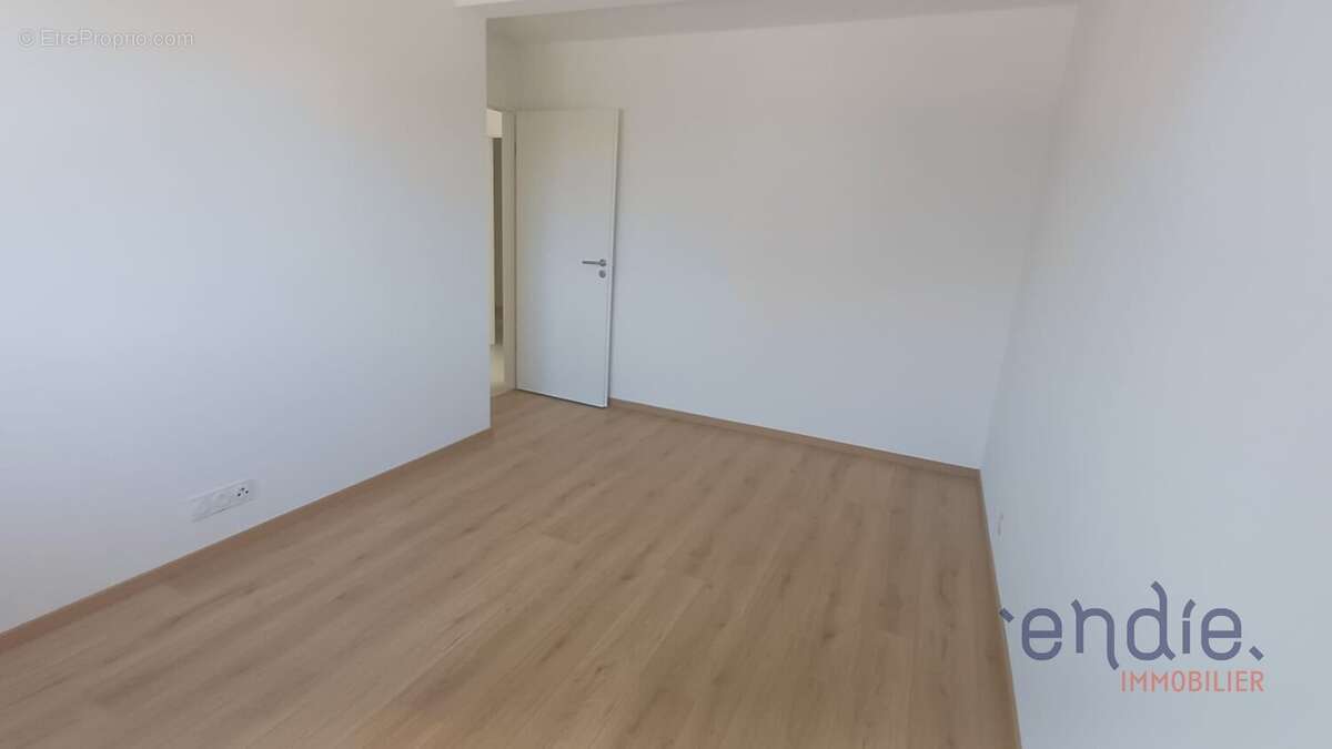À 8 minutes de Sierentz  Superbe appartement 3 pièces avec terrasse et jardin privatif - photo 9