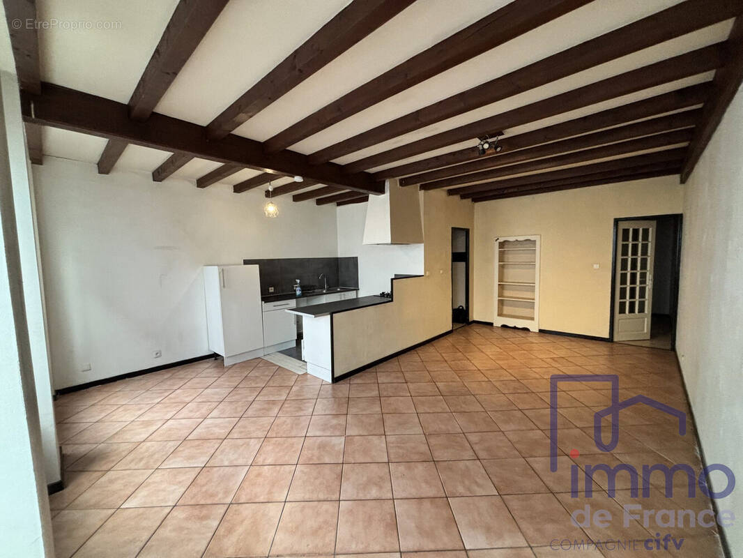 Appartement à SAINT-ETIENNE