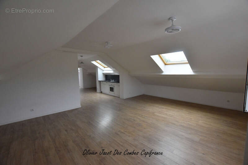 Appartement à vendre 3 pièces FESCHES LE CHATEL (25) - photo 4