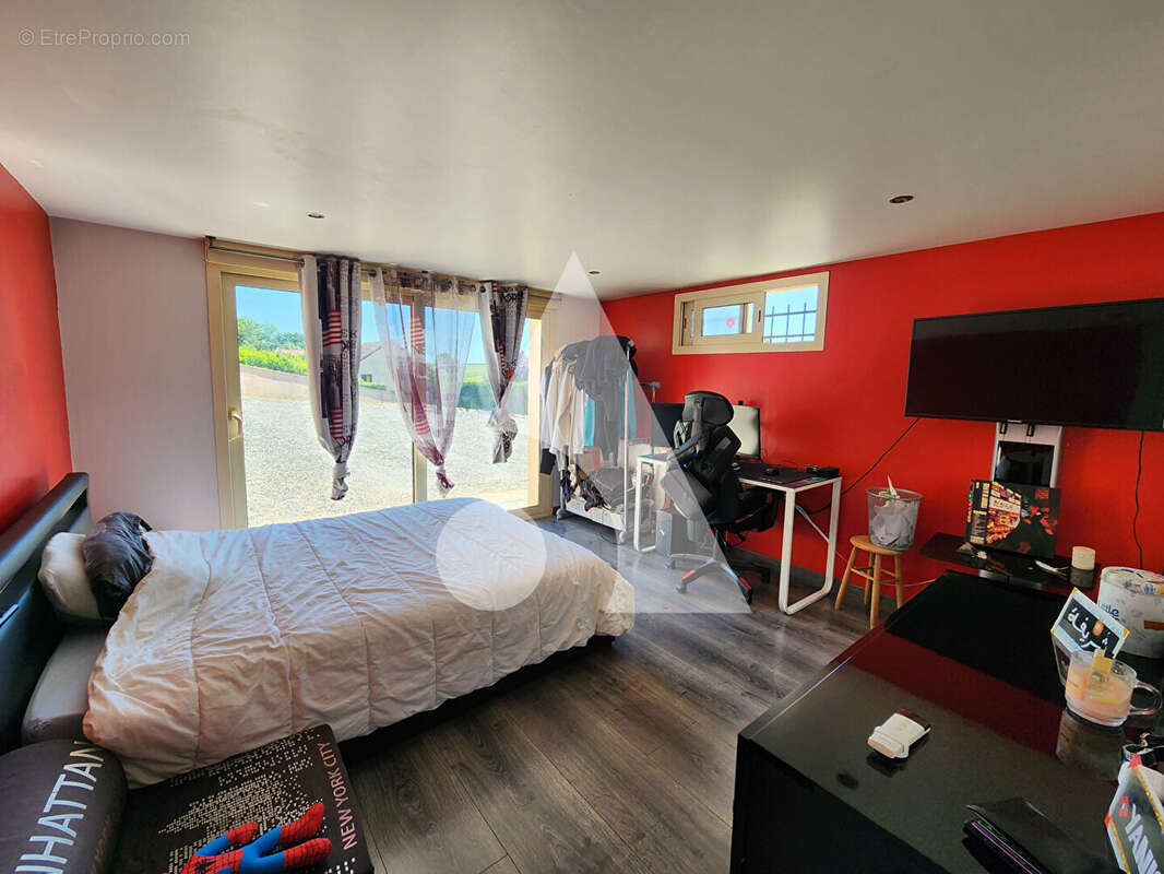 Maison à SAINT-BERAIN-SOUS-SANVIGNES