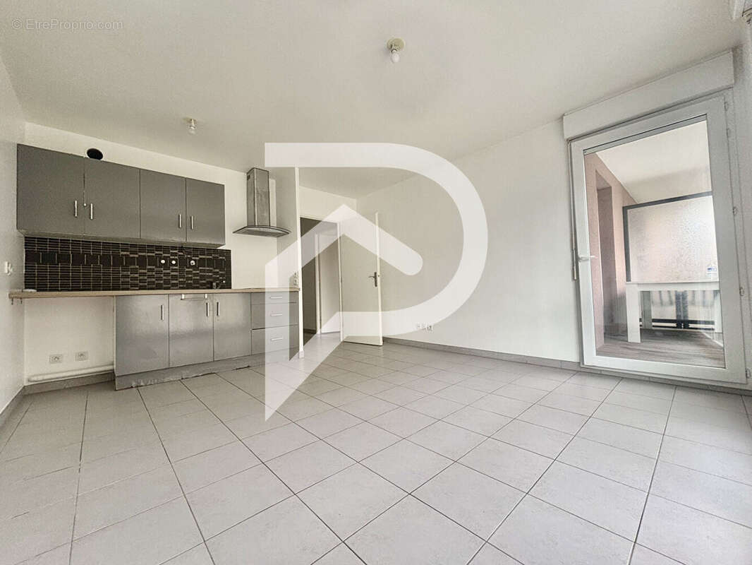 Appartement à MENNECY