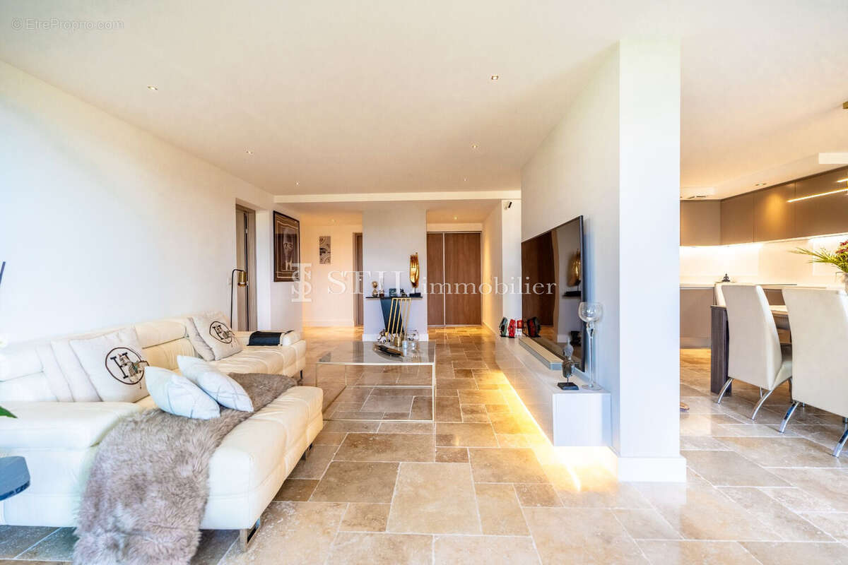 Appartement à LES ISSAMBRES
