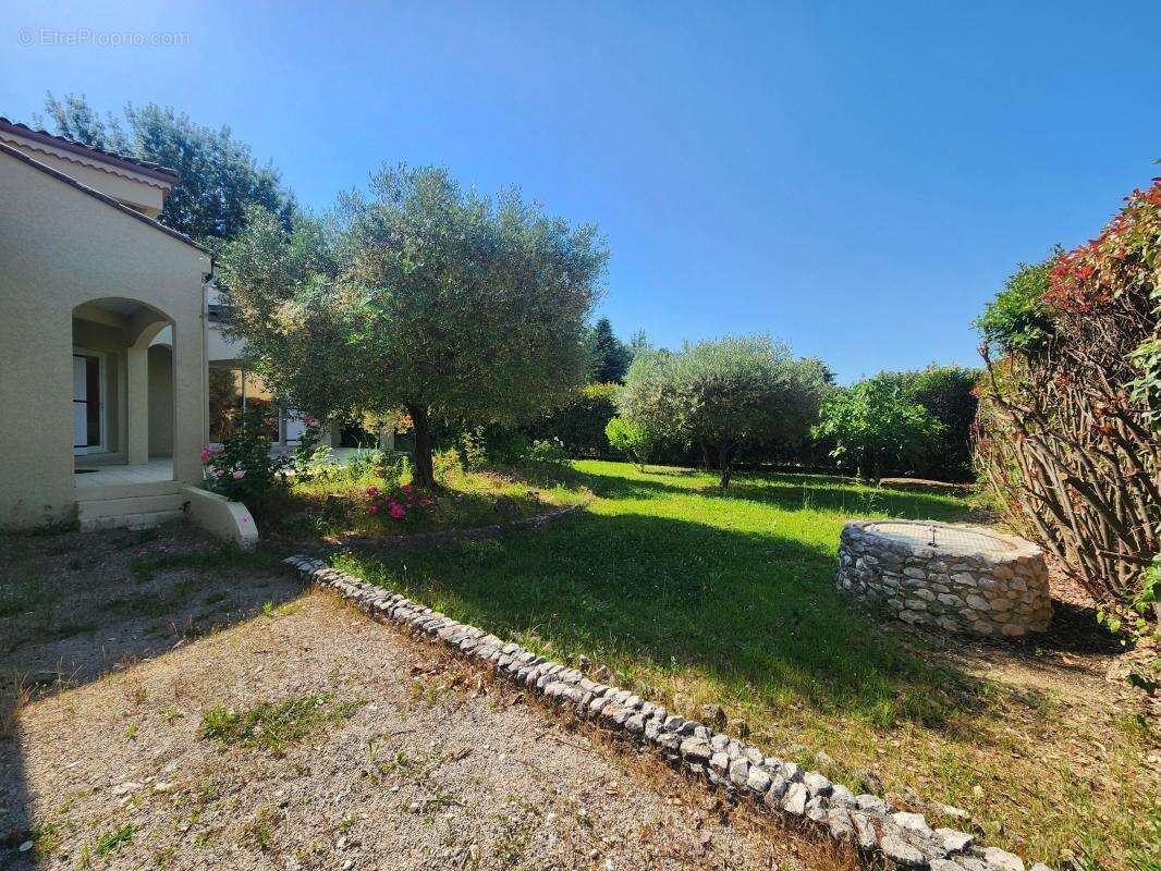 Maison traditionnelle 134 m² sur terrain de 877 m², sans vis-à-vis - photo 4