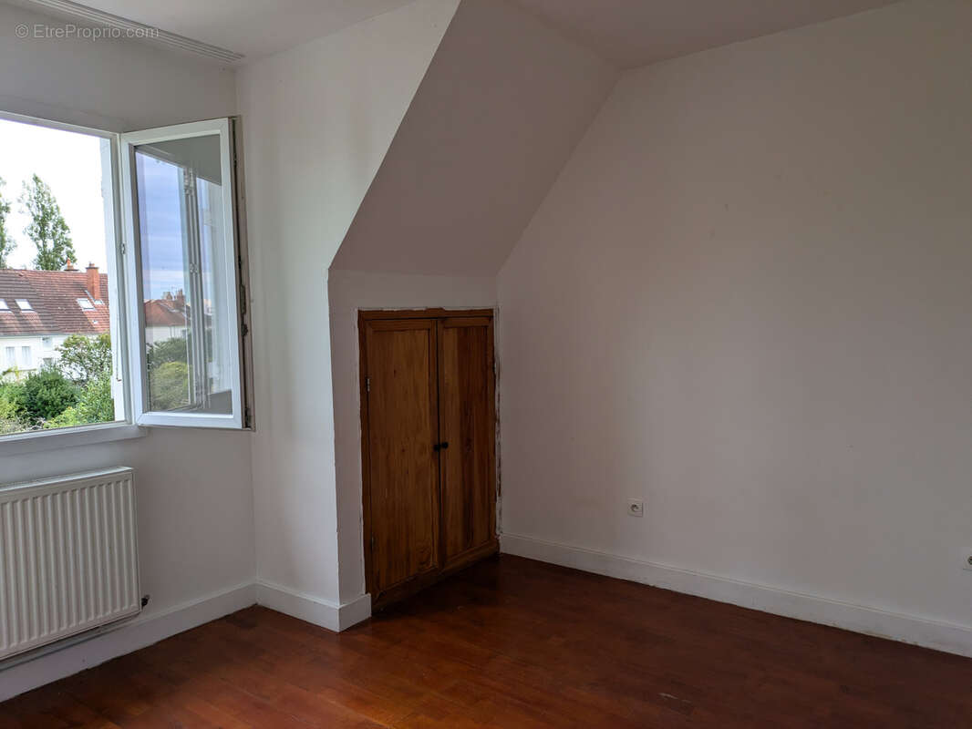 NEVERS Maison Indépendante T.6 Jardin - photo 10