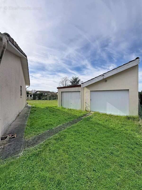 Maison à PARENTIS-EN-BORN