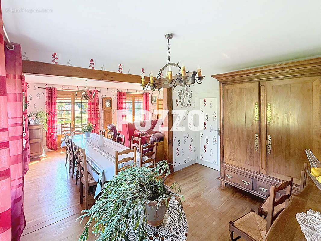 Maison à JULLOUVILLE