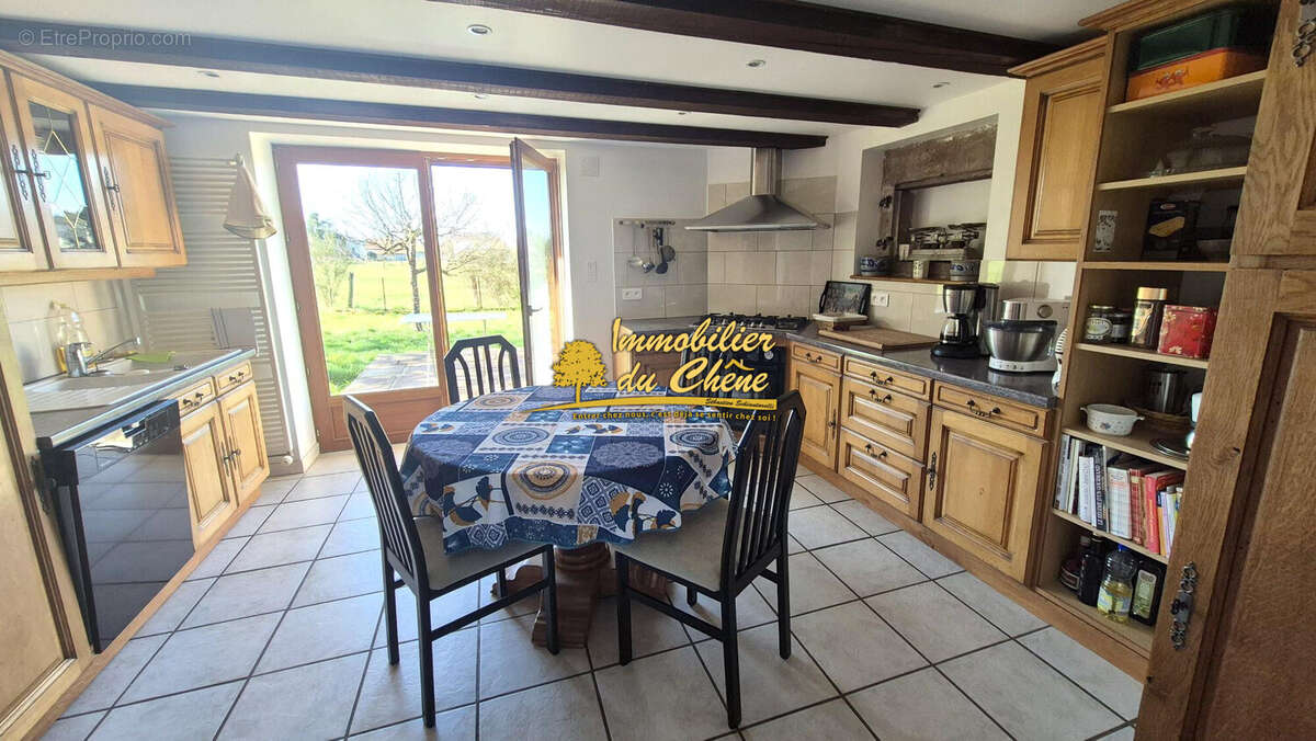 Maison à SAINT-LOUP-SUR-SEMOUSE