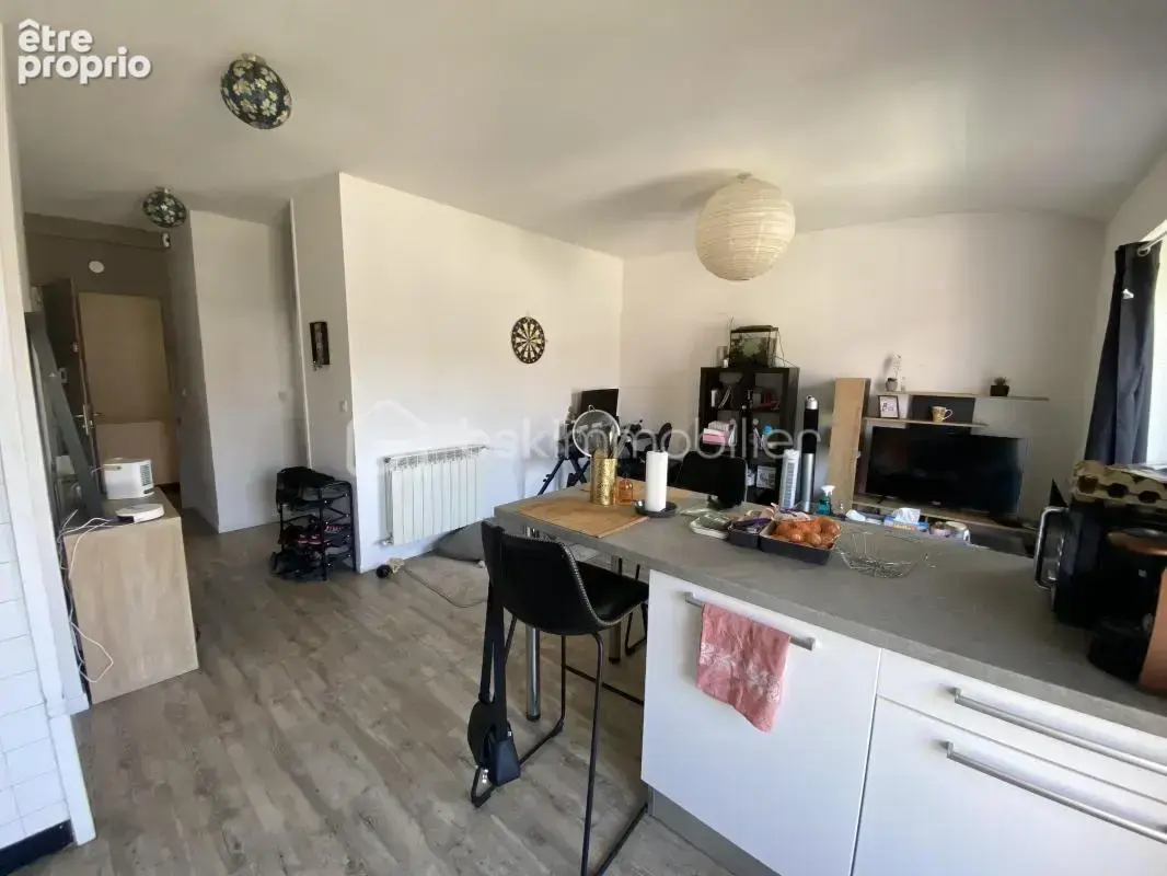Investisseur: t2 avec balcon , parking loue au cœur du bourg dans petite copropriété - photo 4