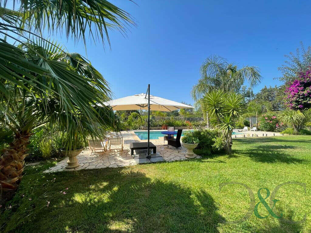 Maison à LA LONDE-LES-MAURES