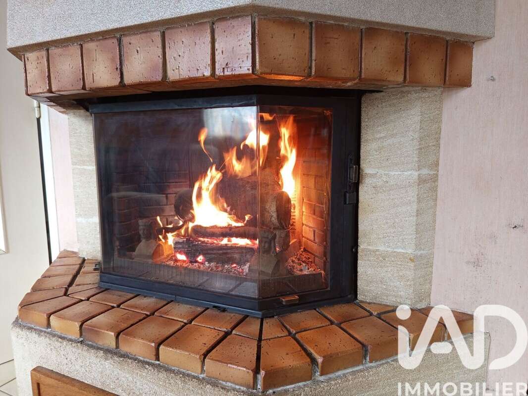 Photo 2 - Maison à SAINT-GONDRAN