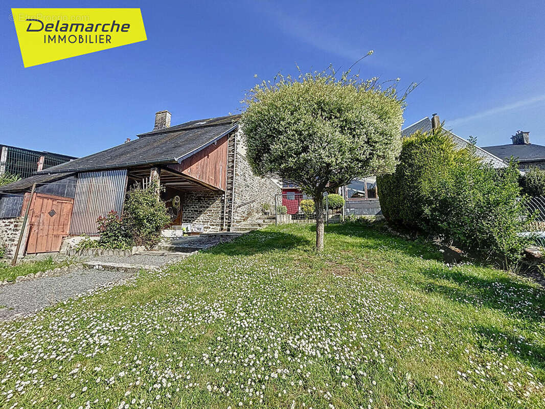 Maison à TESSY-SUR-VIRE