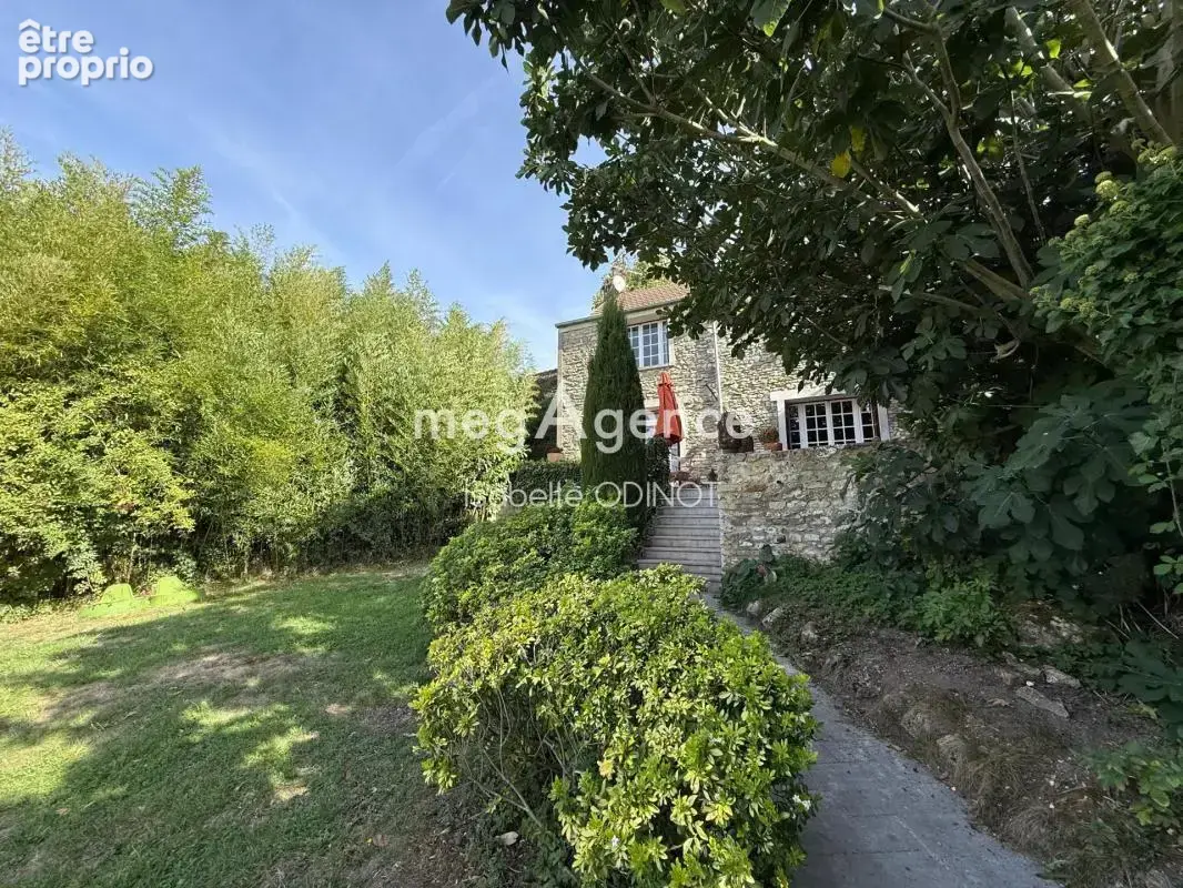 Belle Maison de caractère à Fontenay Saint Père - photo 12