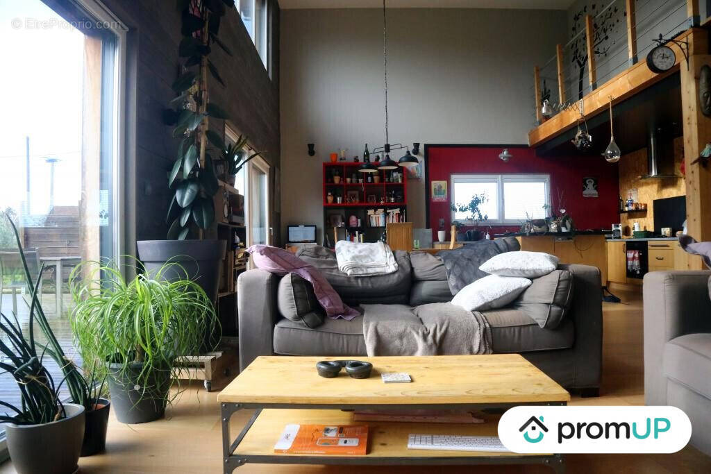 Maison à SAINT-MICHEL-DE-BANNIERES