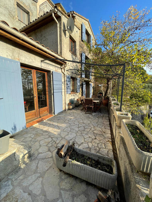 Maison à SAINTE-AGNES
