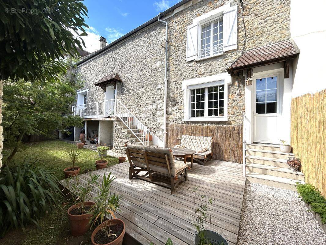 Maison à GOMMECOURT