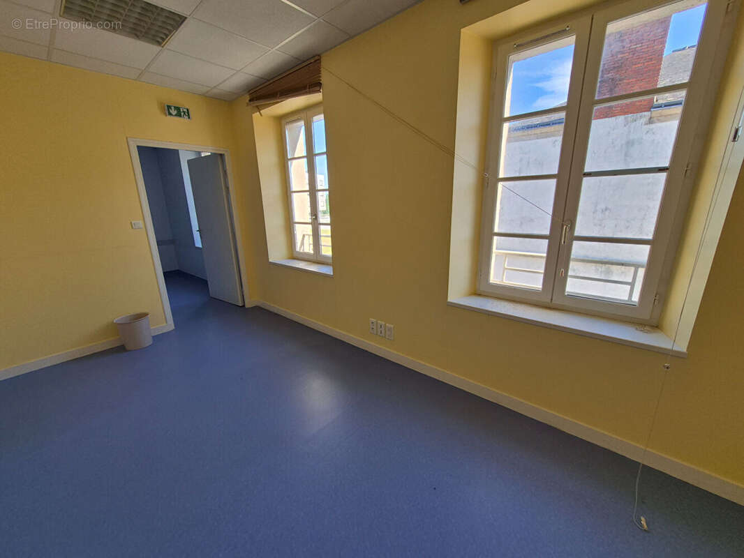 Immeuble tertiaire Josselin 770 m2 - photo 12
