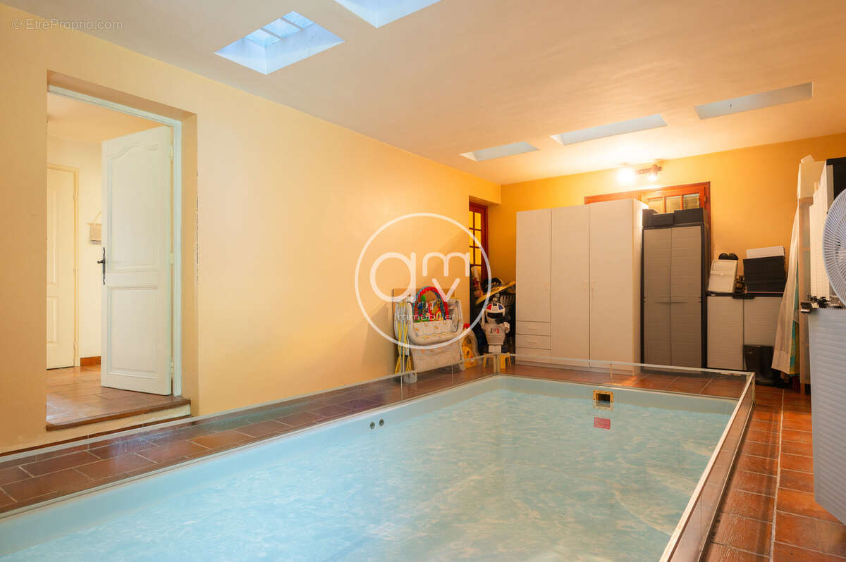 Maison à LA VALETTE-DU-VAR