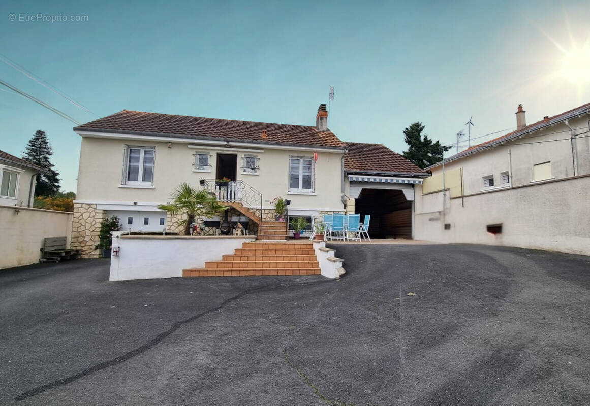 Maison à CHATELLERAULT