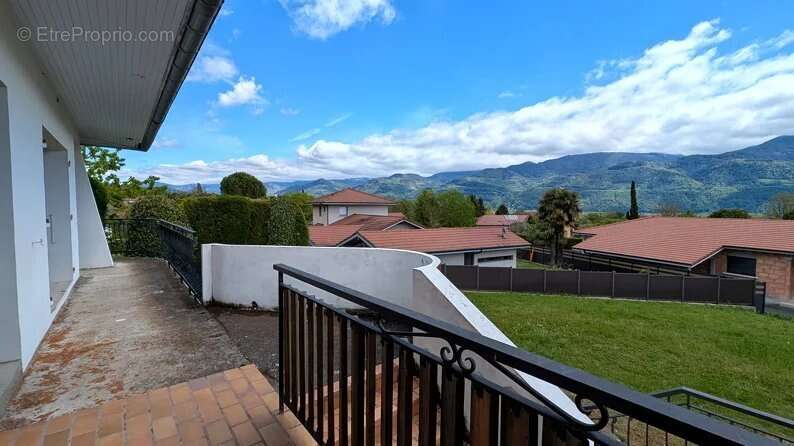 Maison à SAINT-ISMIER