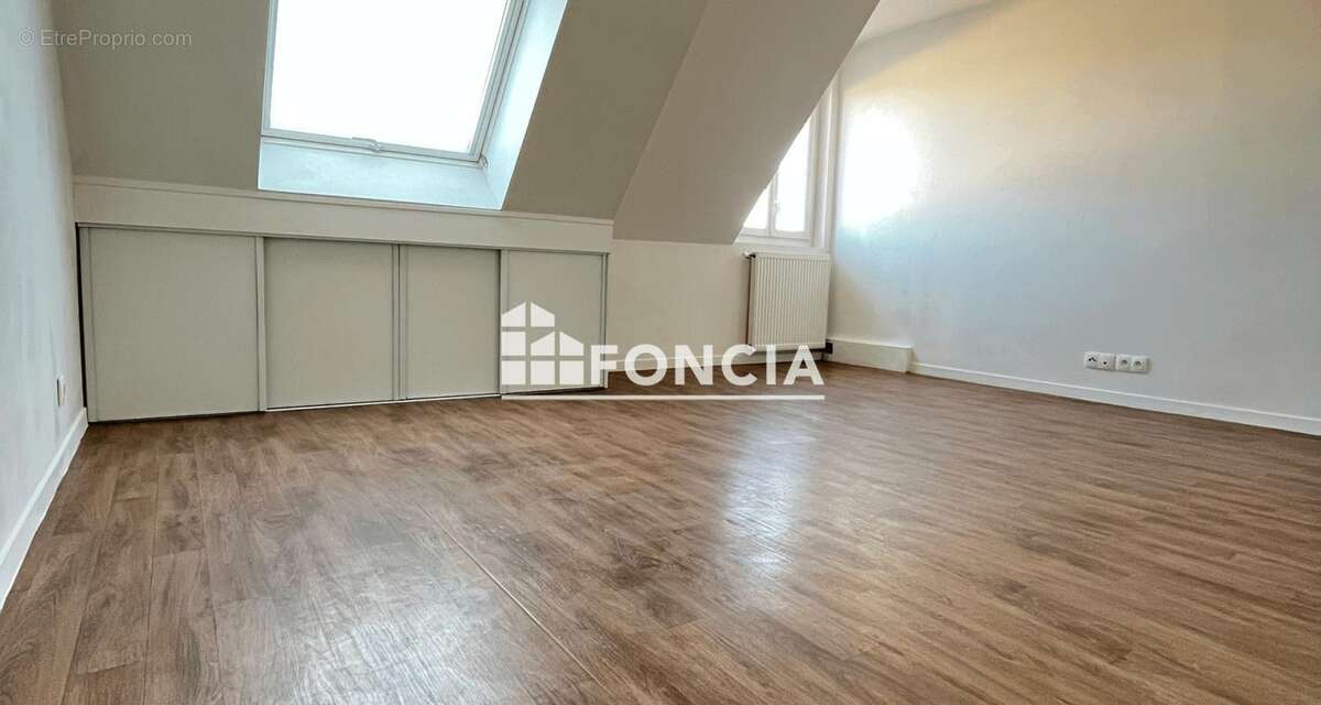 Appartement à VAUREAL