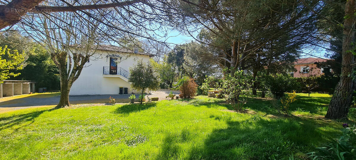 Maison à LE FAUGA