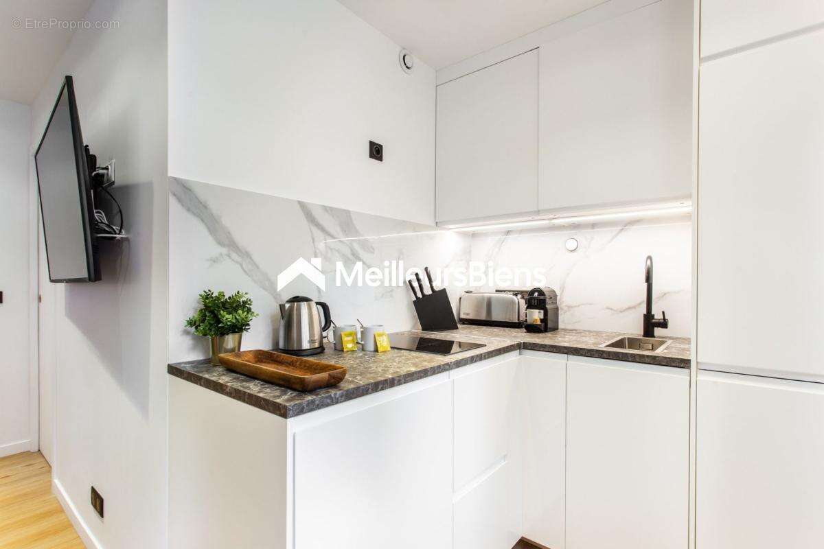 Commerce à PARIS-10E