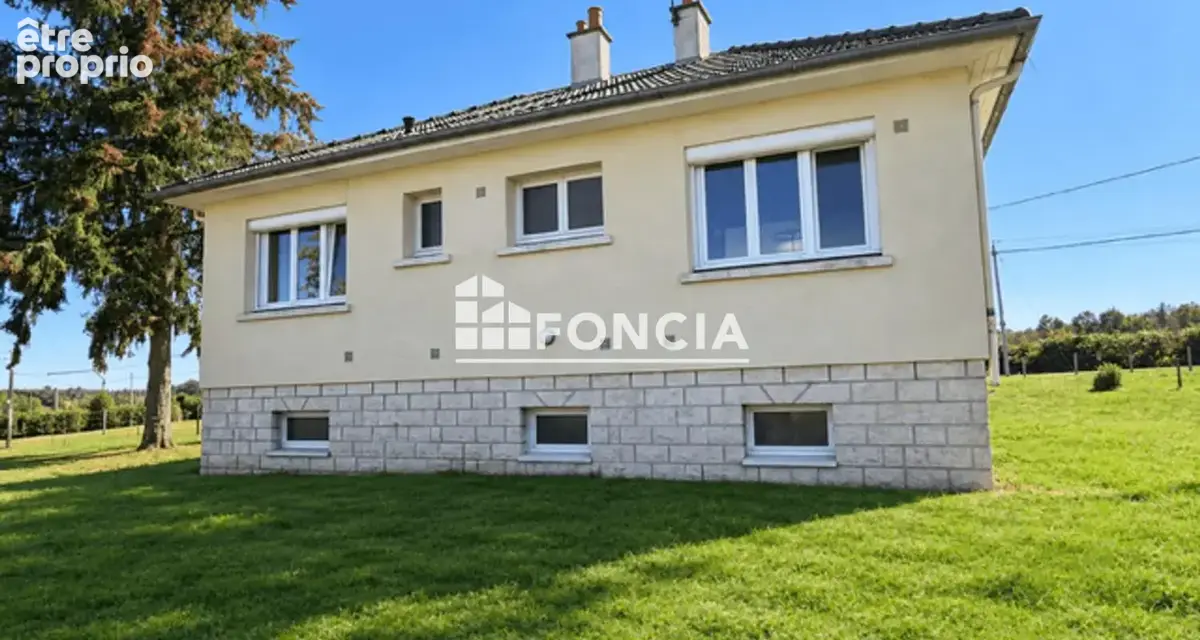 À VENDRE – Maison en briques à rénover avec grand entrepôt de 190 m² - photo 4