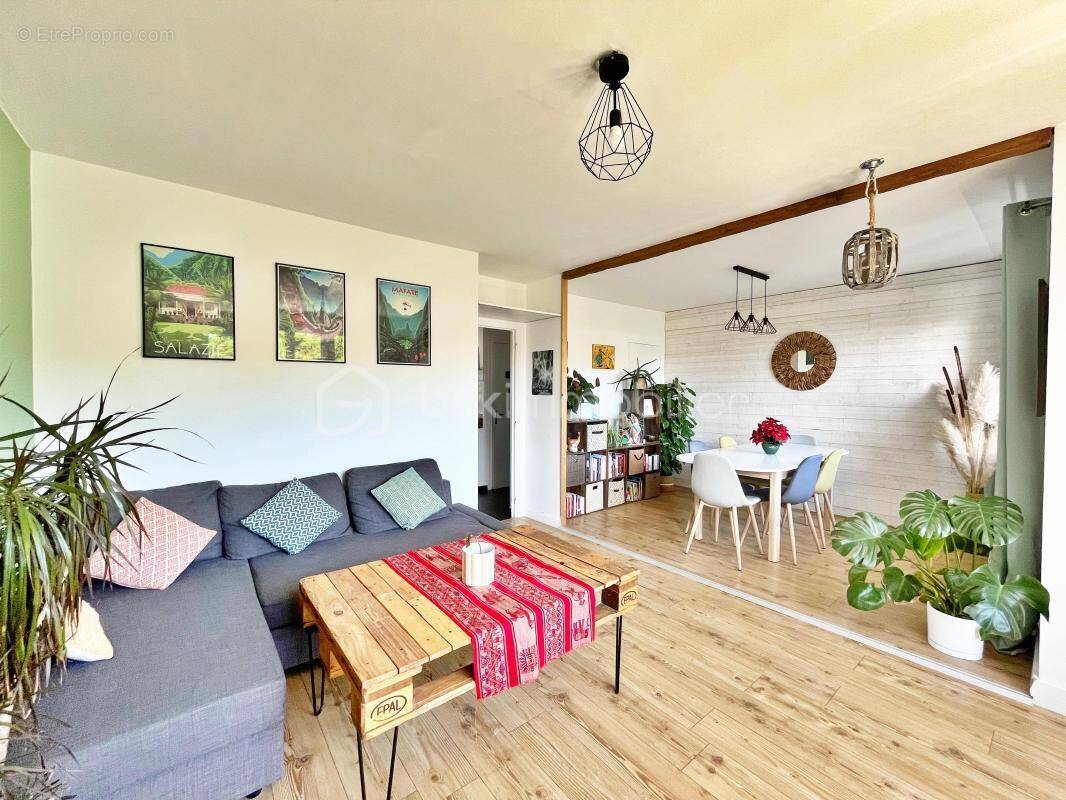 Appartement à BARBERAZ